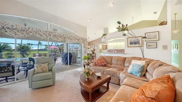 $580,000 | 552 Westmount Lane, Venice, FL 34293