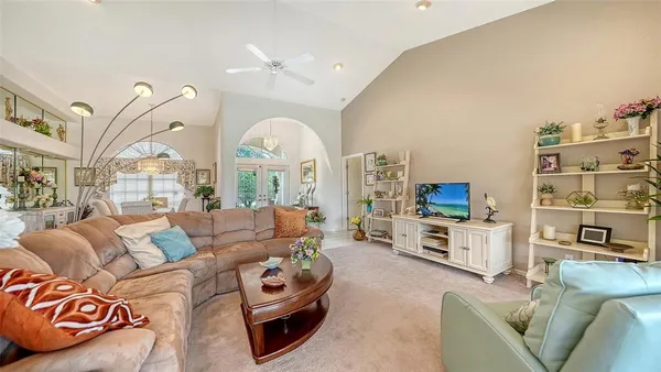 $580,000 | 552 Westmount Lane, Venice, FL 34293