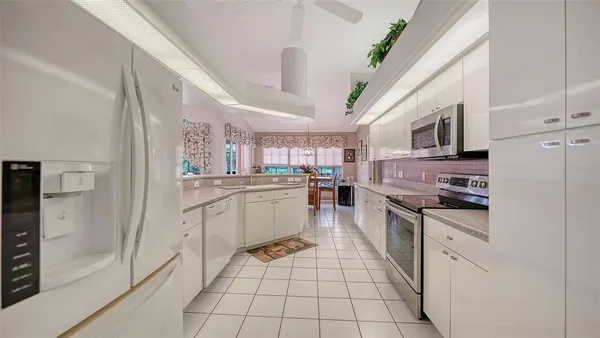 $580,000 | 552 Westmount Lane, Venice, FL 34293