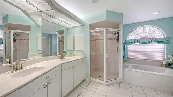$580,000 | 552 Westmount Lane, Venice, FL 34293