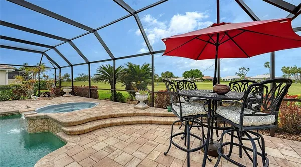 $580,000 | 552 Westmount Lane, Venice, FL 34293