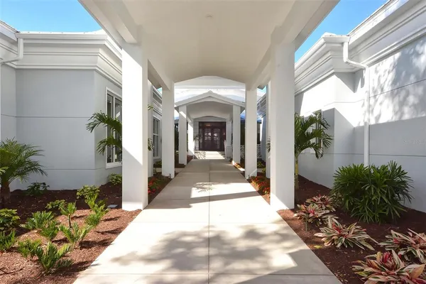 $580,000 | 552 Westmount Lane, Venice, FL 34293