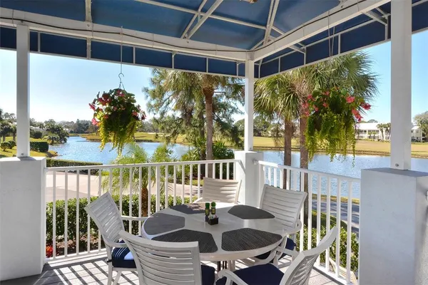 $580,000 | 552 Westmount Lane, Venice, FL 34293