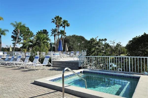 $580,000 | 552 Westmount Lane, Venice, FL 34293