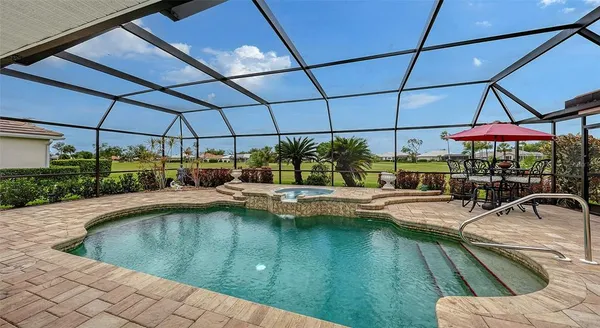 $580,000 | 552 Westmount Lane, Venice, FL 34293