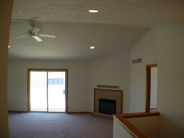 571 Rye Ridge Court Freeport, IL 61032 - Photo 3 of 7 Gallery Image 3