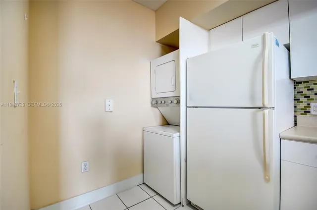 $290,000 | 5077 Northwest 7th Street, Unit TS7, Miami, FL 33126