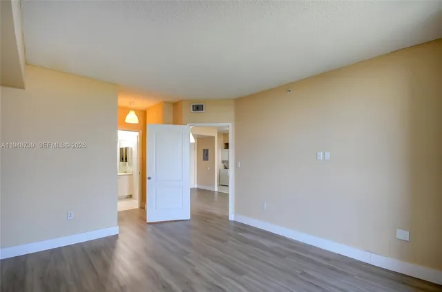 $290,000 | 5077 Northwest 7th Street, Unit TS7, Miami, FL 33126