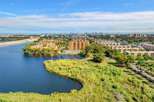 $290,000 | 5077 Northwest 7th Street, Unit TS7, Miami, FL 33126