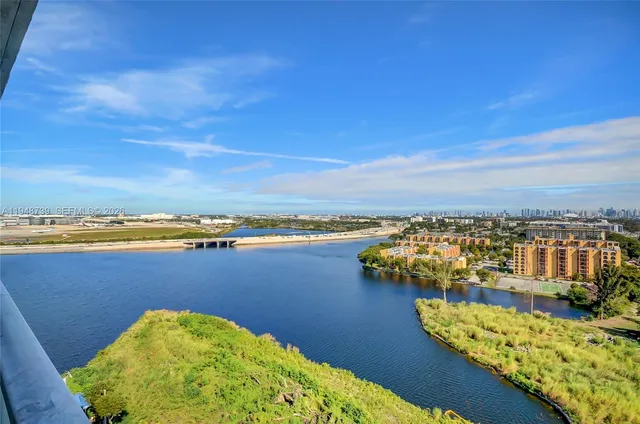 $290,000 | 5077 Northwest 7th Street, Unit TS7, Miami, FL 33126