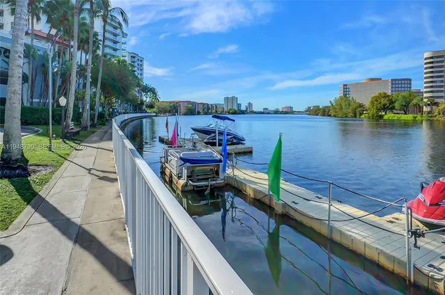$290,000 | 5077 Northwest 7th Street, Unit TS7, Miami, FL 33126