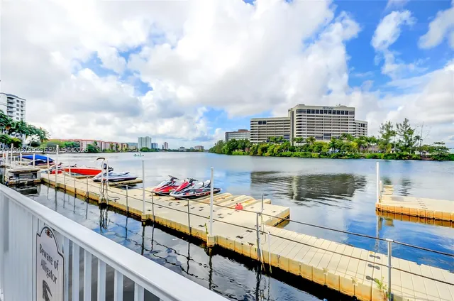 $290,000 | 5077 Northwest 7th Street, Unit TS7, Miami, FL 33126