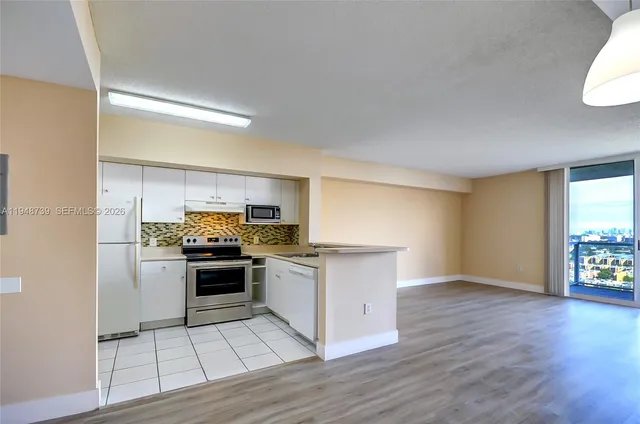 $290,000 | 5077 Northwest 7th Street, Unit TS7, Miami, FL 33126