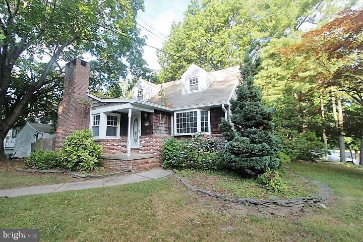 209 Princeton Avenue Trenton, NJ 08619 - Photo 2 of 29