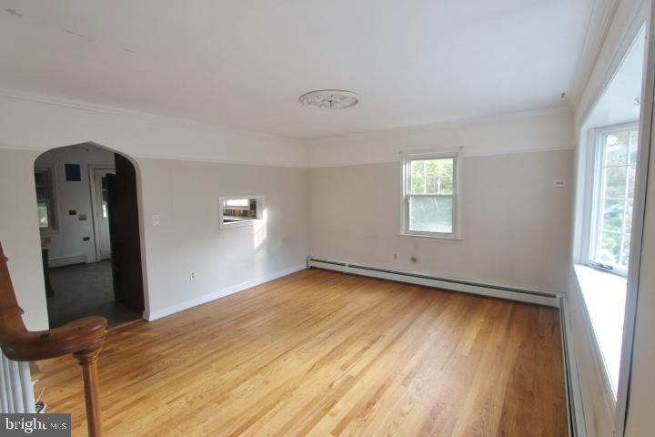 209 Princeton Avenue Trenton, NJ 08619 - Photo 10 of 29