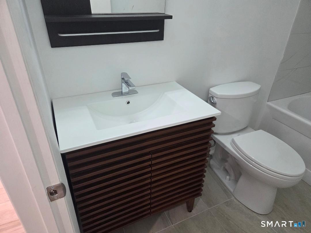 39 Horton Hill Road, Unit 8G Naugatuck, CT 06770 - Photo 11 of 18