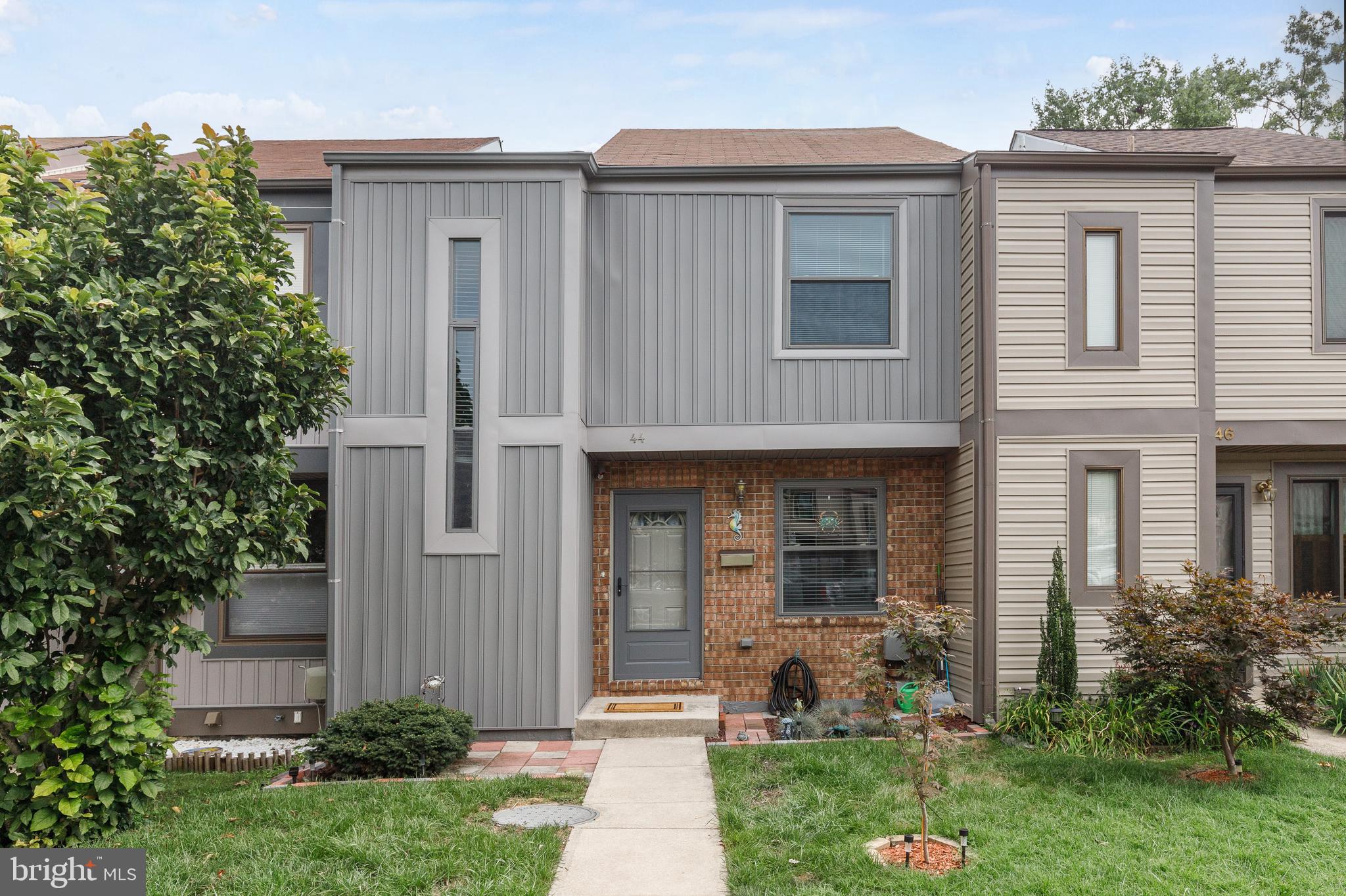 44 Helmsman Court Baltimore, MD 21221 - Photo 1 of 43 Gallery Image 1