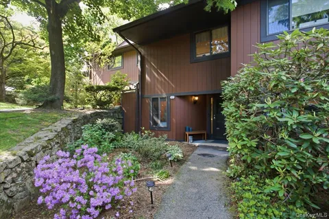 $675,000 | 217 Martling Avenue, Tarrytown, NY 10591