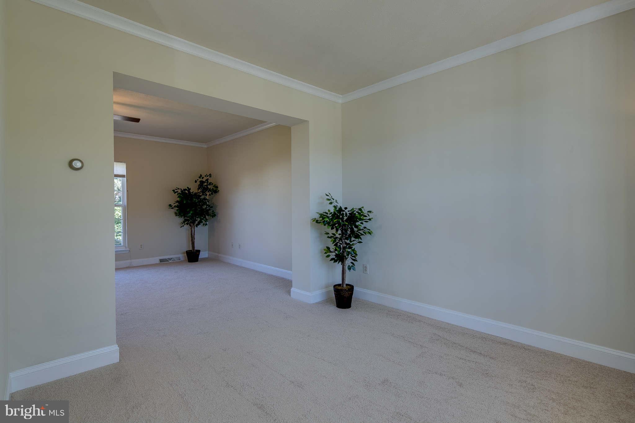 6603 Allen Road Sykesville, MD 21784 - Photo 7 of 30 Living Room