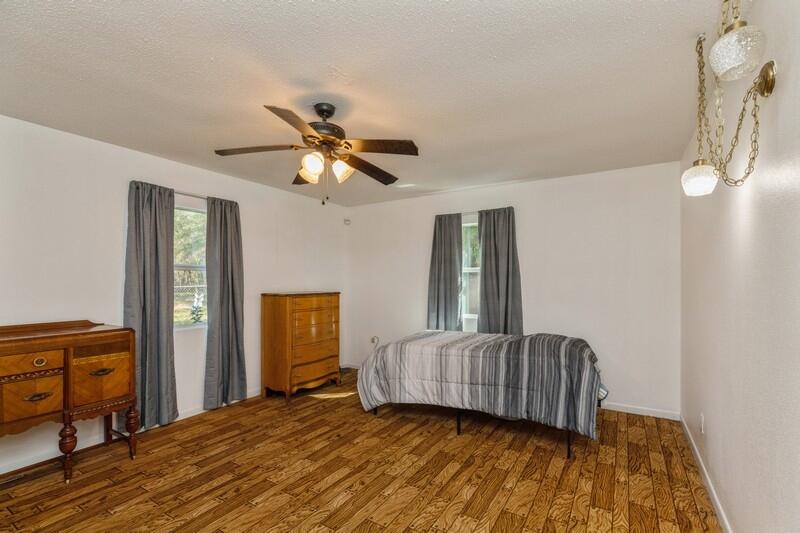 3951 Fern Barrow Road Crestview, FL 32539 - Photo 19 of 31 31_3951FernBarrowRd_2036_FlexMLS800x600_