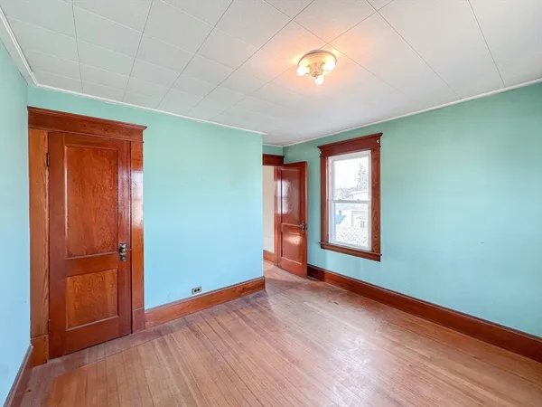 $259,900 | 110 Bonneville Avenue, Chicopee, MA 01013