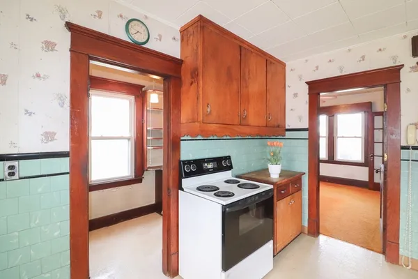 $259,900 | 110 Bonneville Avenue, Chicopee, MA 01013