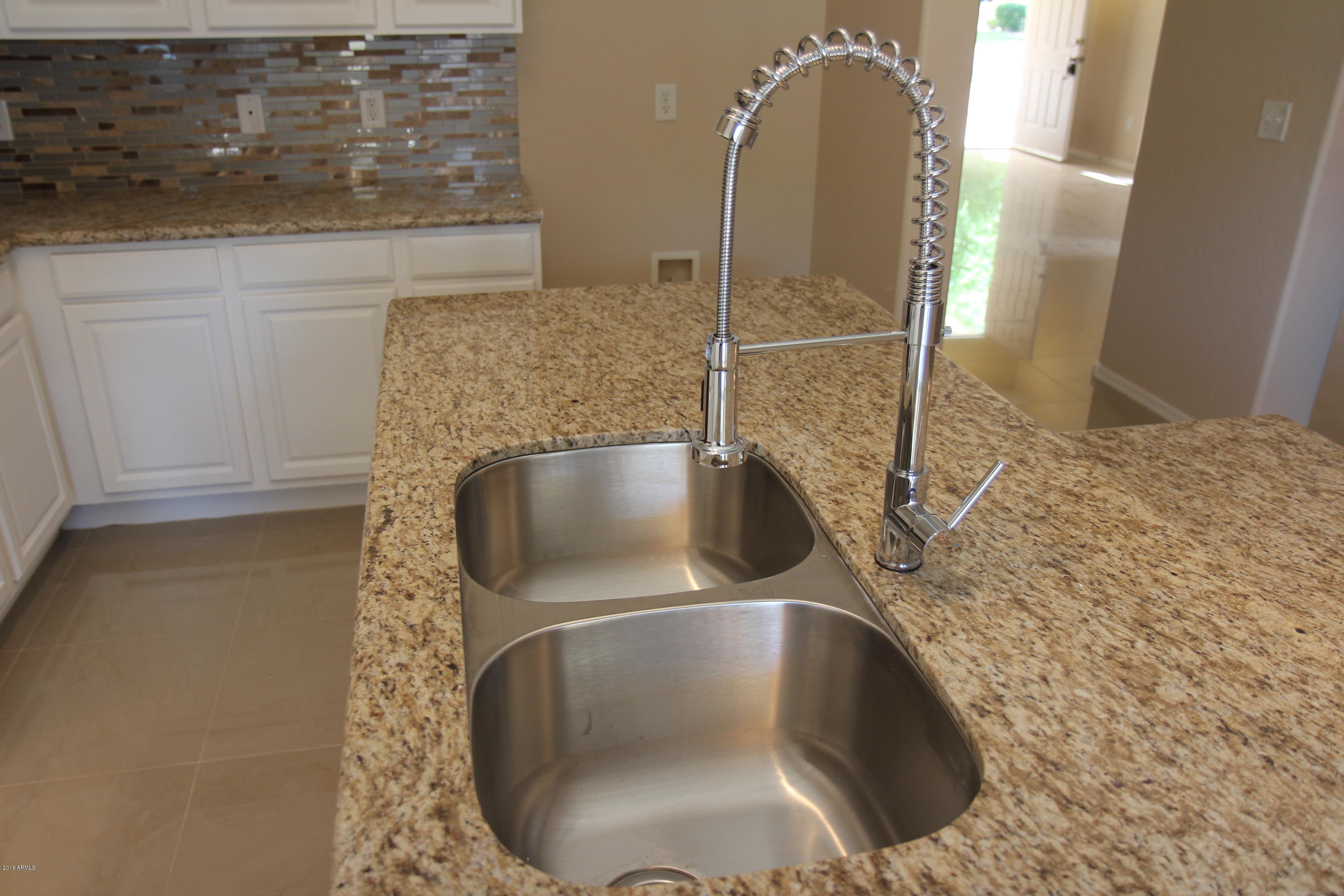 2683 East Del Rio Street Gilbert, AZ 85295 - Photo 4 of 20 IMG_4054