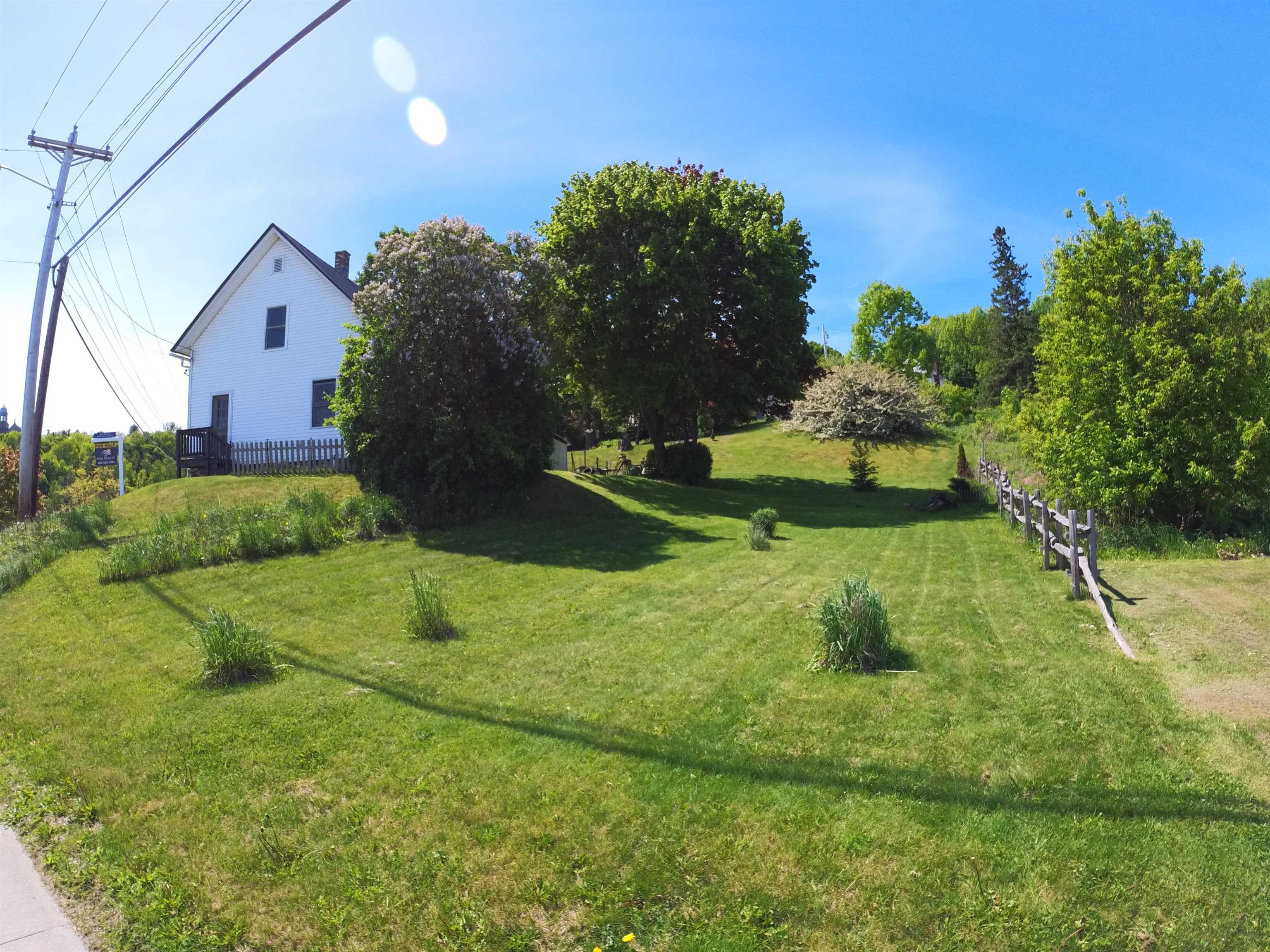 177 Lake Road Newport, VT 05855 - Photo 2 of 18