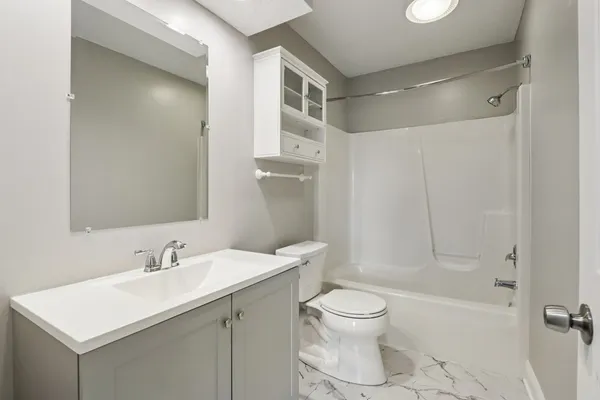 $263,400 | 3103 Timberline Drive, Champaign, IL 61822