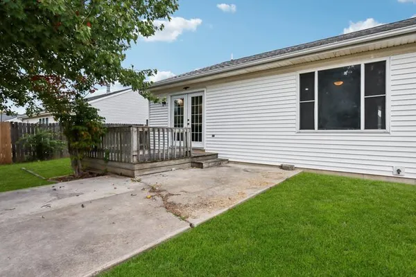 $263,400 | 3103 Timberline Drive, Champaign, IL 61822