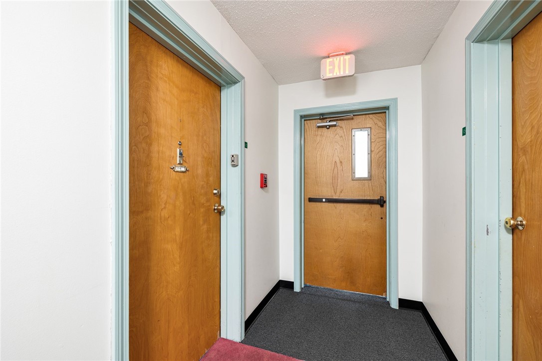 724 Beverage Hill Avenue, Unit 302 Pawtucket, RI 02861 - Photo 17 of 22