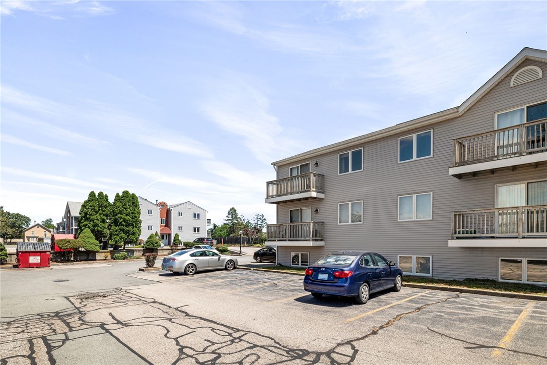 724 Beverage Hill Avenue, Unit 302 Pawtucket, RI 02861 - Photo 18 of 22