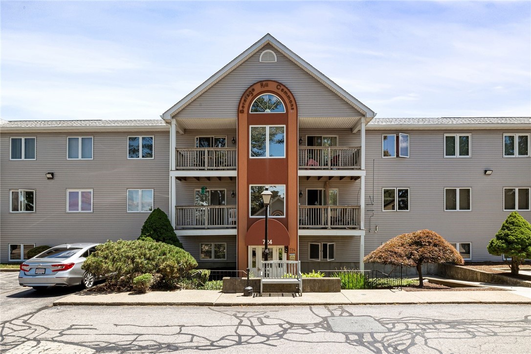 724 Beverage Hill Avenue, Unit 302 Pawtucket, RI 02861 - Photo 19 of 22