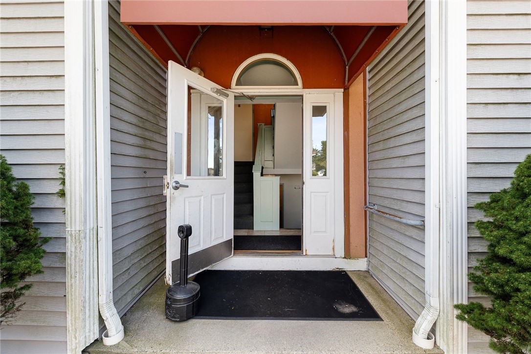 724 Beverage Hill Avenue, Unit 302 Pawtucket, RI 02861 - Photo 2 of 22