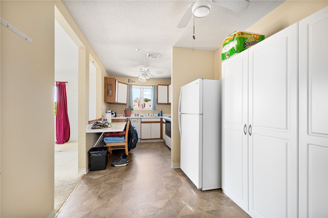 724 Beverage Hill Avenue, Unit 302 Pawtucket, RI 02861 - Photo 5 of 22