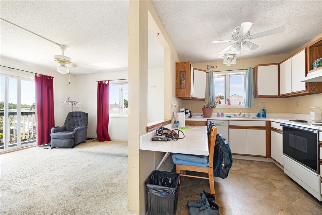 724 Beverage Hill Avenue, Unit 302 Pawtucket, RI 02861 - Photo 9 of 22