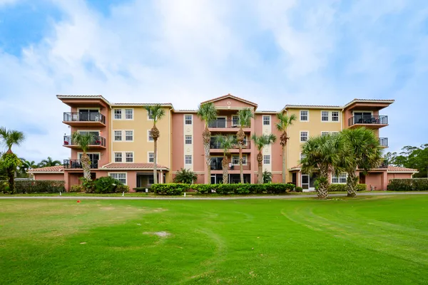 $2,200 | 4190 Gator Greens Way, Unit 35, Fort Pierce, FL 34982