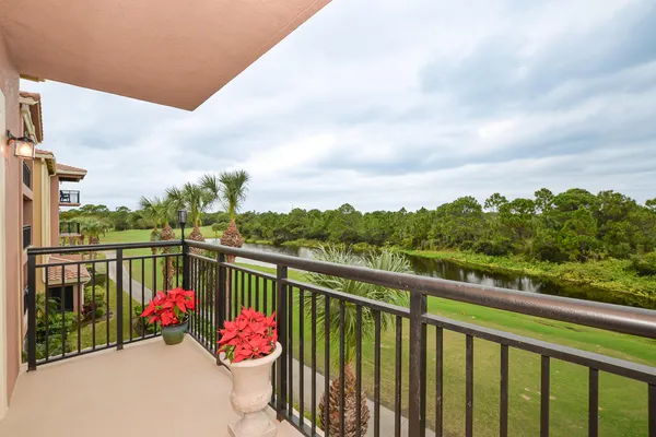 $2,200 | 4190 Gator Greens Way, Unit 35, Fort Pierce, FL 34982