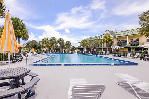 $2,200 | 4190 Gator Greens Way, Unit 35, Fort Pierce, FL 34982