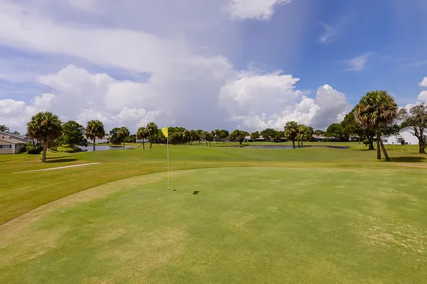 $2,200 | 4190 Gator Greens Way, Unit 35, Fort Pierce, FL 34982
