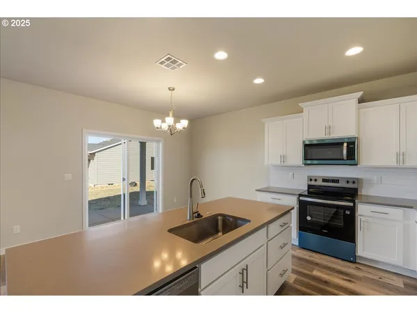 $509,900 | 410 South Elm Street, Yamhill, OR 97148