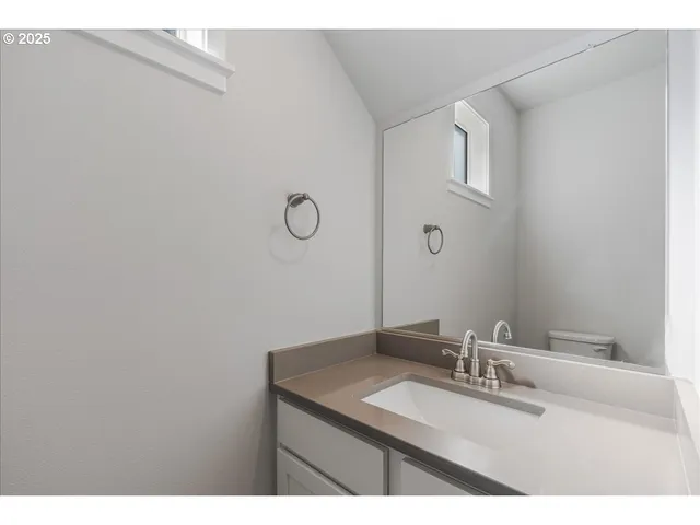 $509,900 | 410 South Elm Street, Yamhill, OR 97148