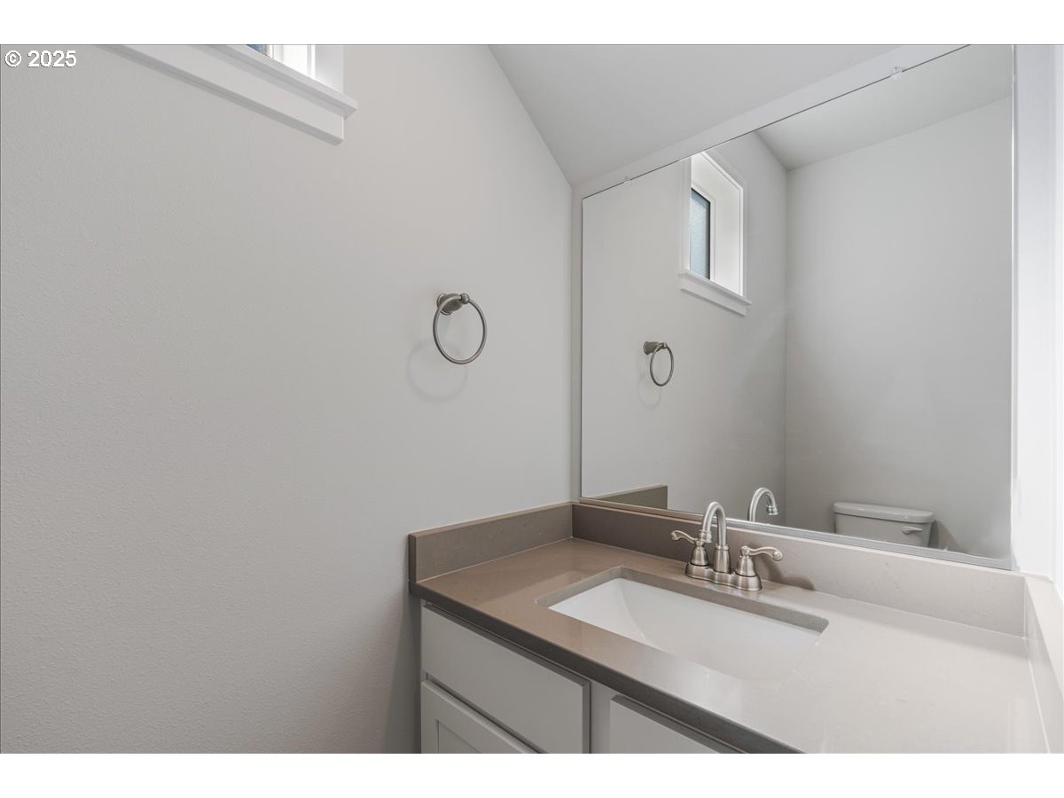 410 South Elm Street Yamhill, OR 97148 - Photo 18 of 35