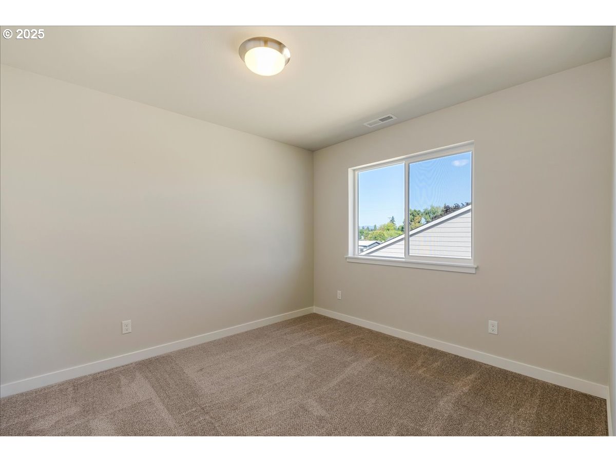 410 South Elm Street Yamhill, OR 97148 - Photo 26 of 35