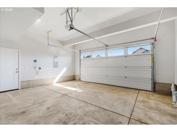 $509,900 | 410 South Elm Street, Yamhill, OR 97148
