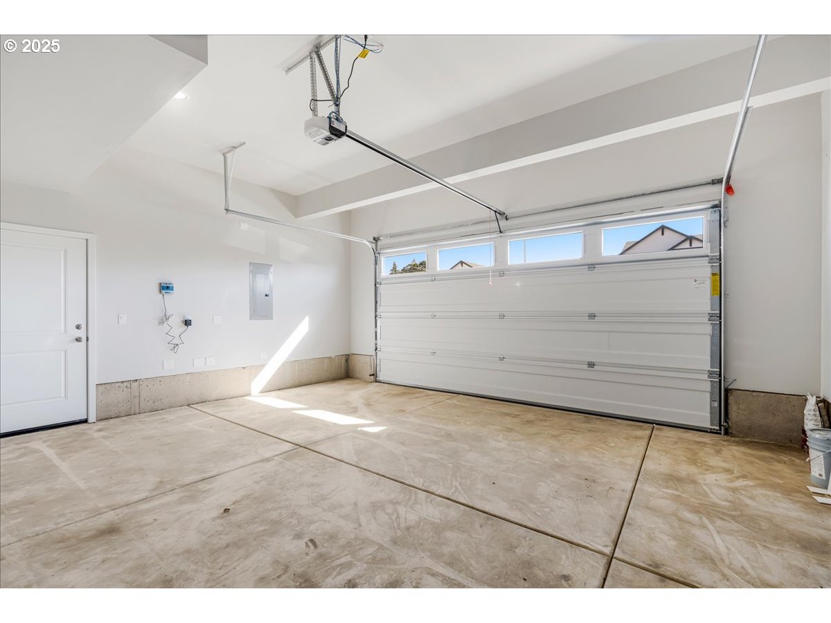 410 South Elm Street Yamhill, OR 97148 - Photo 29 of 35