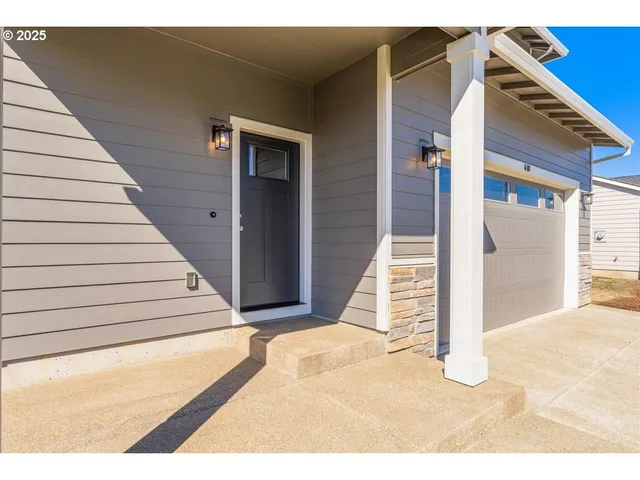 $509,900 | 410 South Elm Street, Yamhill, OR 97148