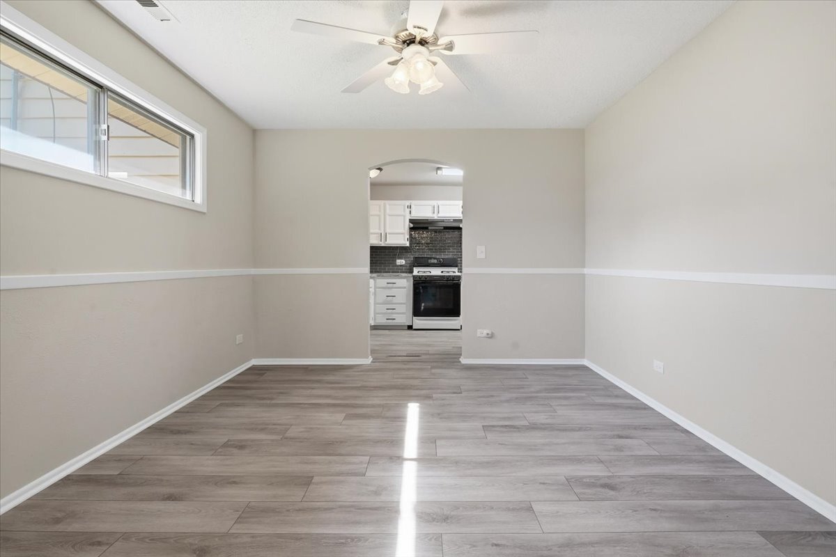 641 Clover Road Wauconda, IL 60084 - Photo 11 of 35