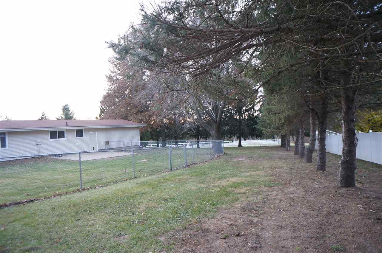 117 Valley Heights Road Blue Grass, IA 52726 - Photo 23 of 24 Gallery Image 23