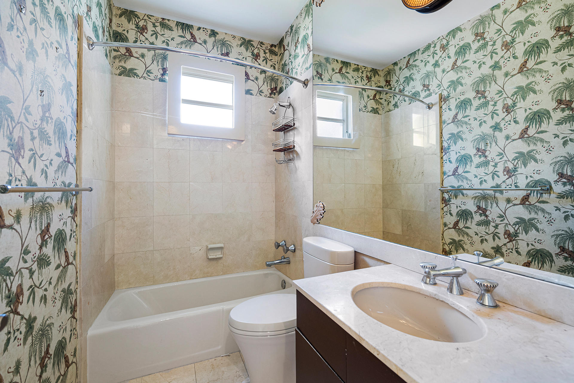 7841 Afton Villa Court Boca Raton, FL 33433 - Photo 23 of 33 Guest Bathroom